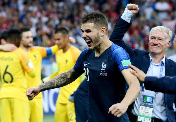 球迷和评论 球迷和评论